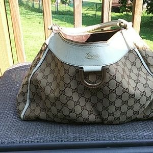 Gucci tote.